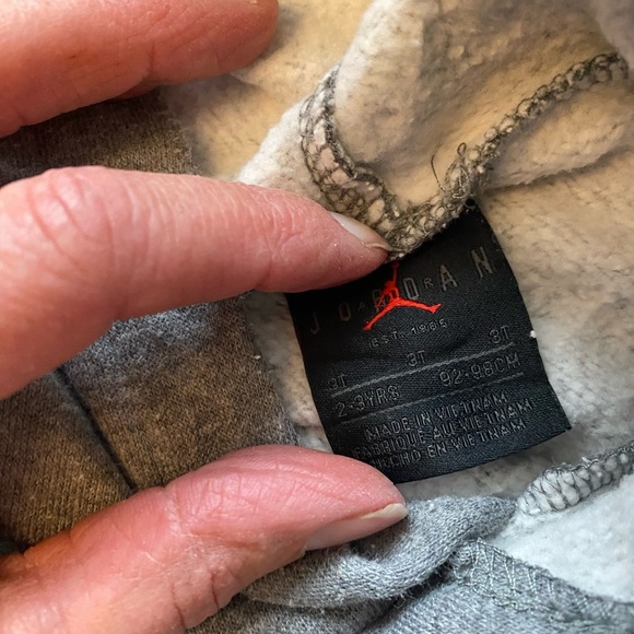 Gray Jordan Kids Hoodie and Sweatpants Set - Picture 7 of 7